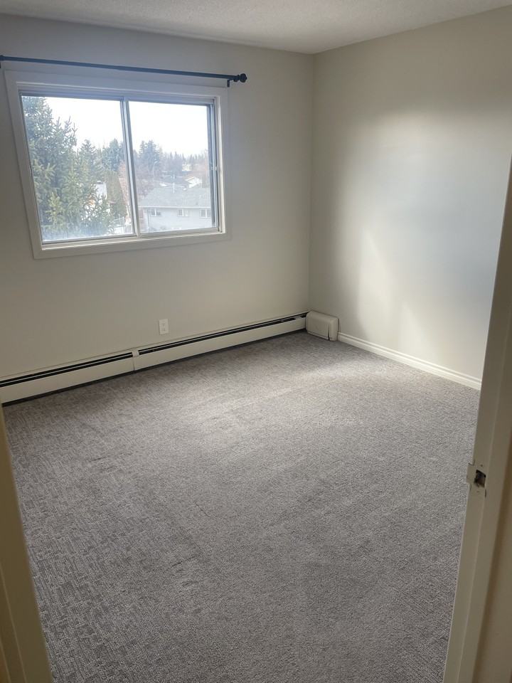 Royal Meadow Apartment - Photo 6 of 13