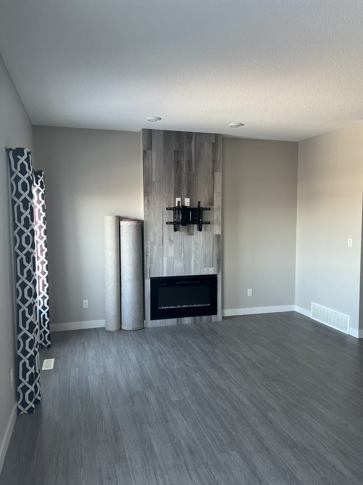 Awentia Street Townhouse - Photo 4 of 15