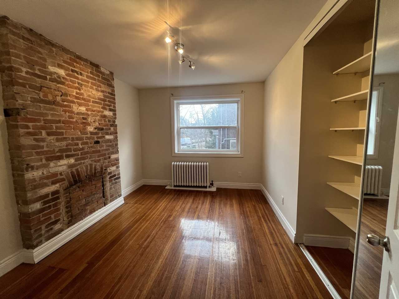 359 Davenport Road #3 - Photo 7 of 18