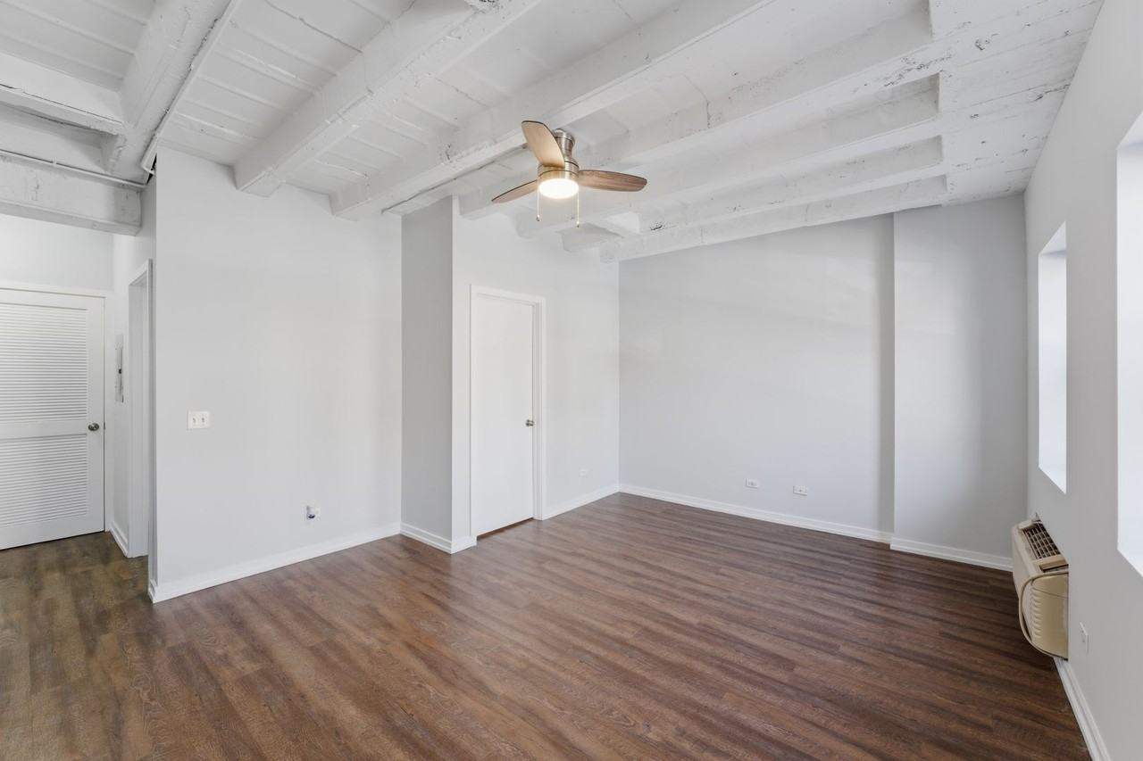 5718 N Winthrop Avenue - Photo 2 of 40