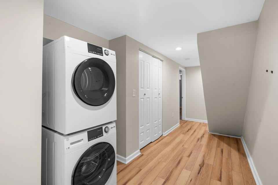 118 N Curley St - Photo 7 of 13