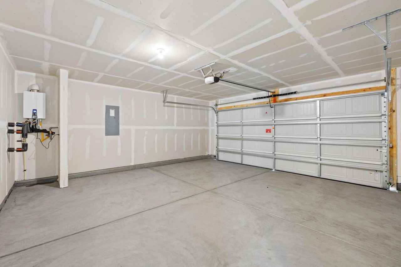 544 Sand Dunes Dr - Photo 4 of 11