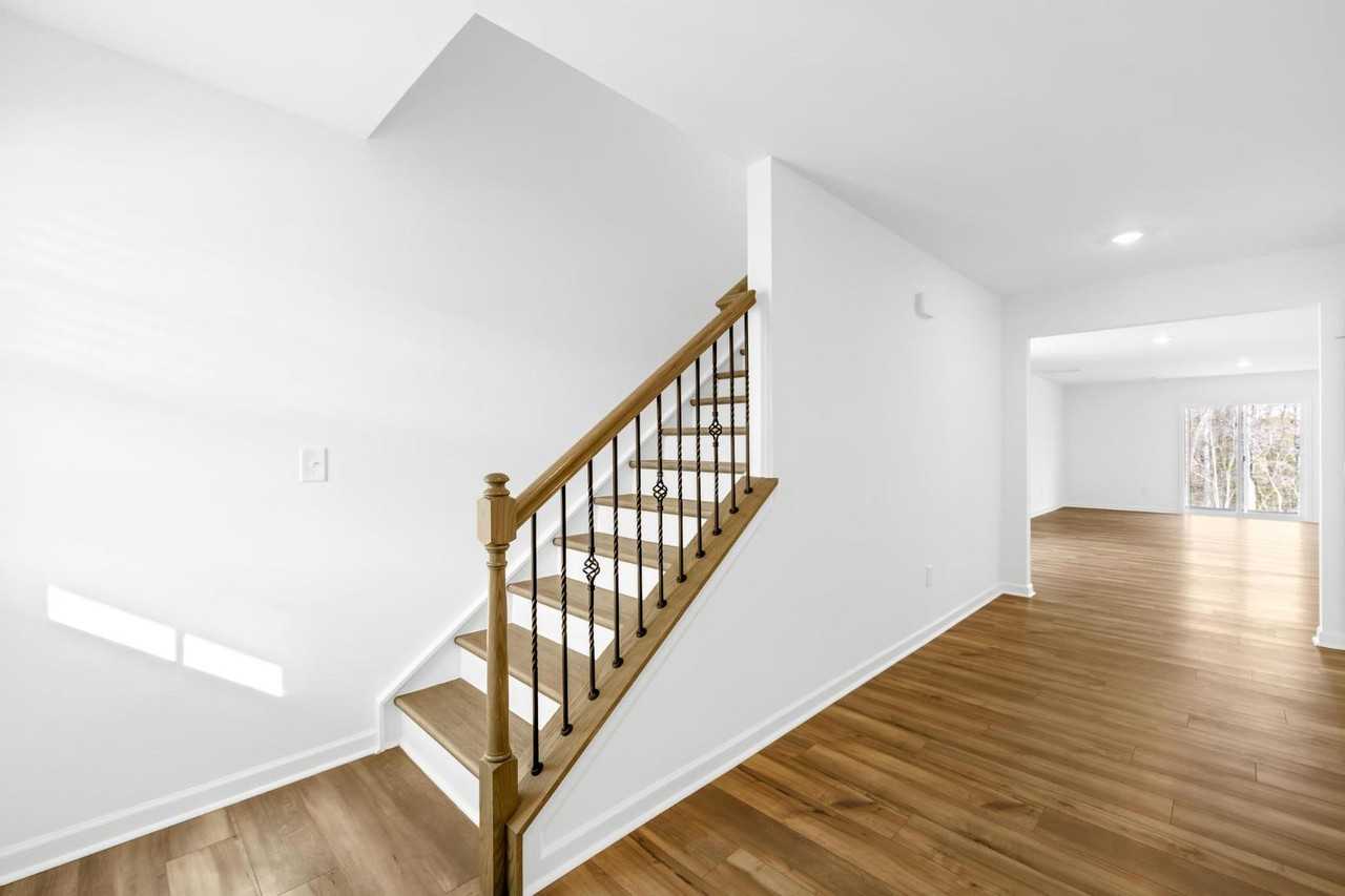 544 Sand Dunes Dr - Photo 6 of 11