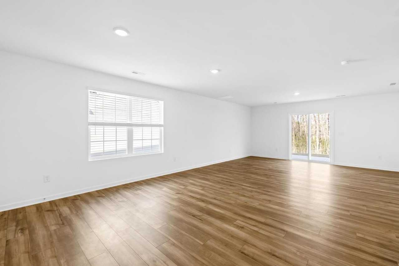 544 Sand Dunes Dr - Photo 7 of 11