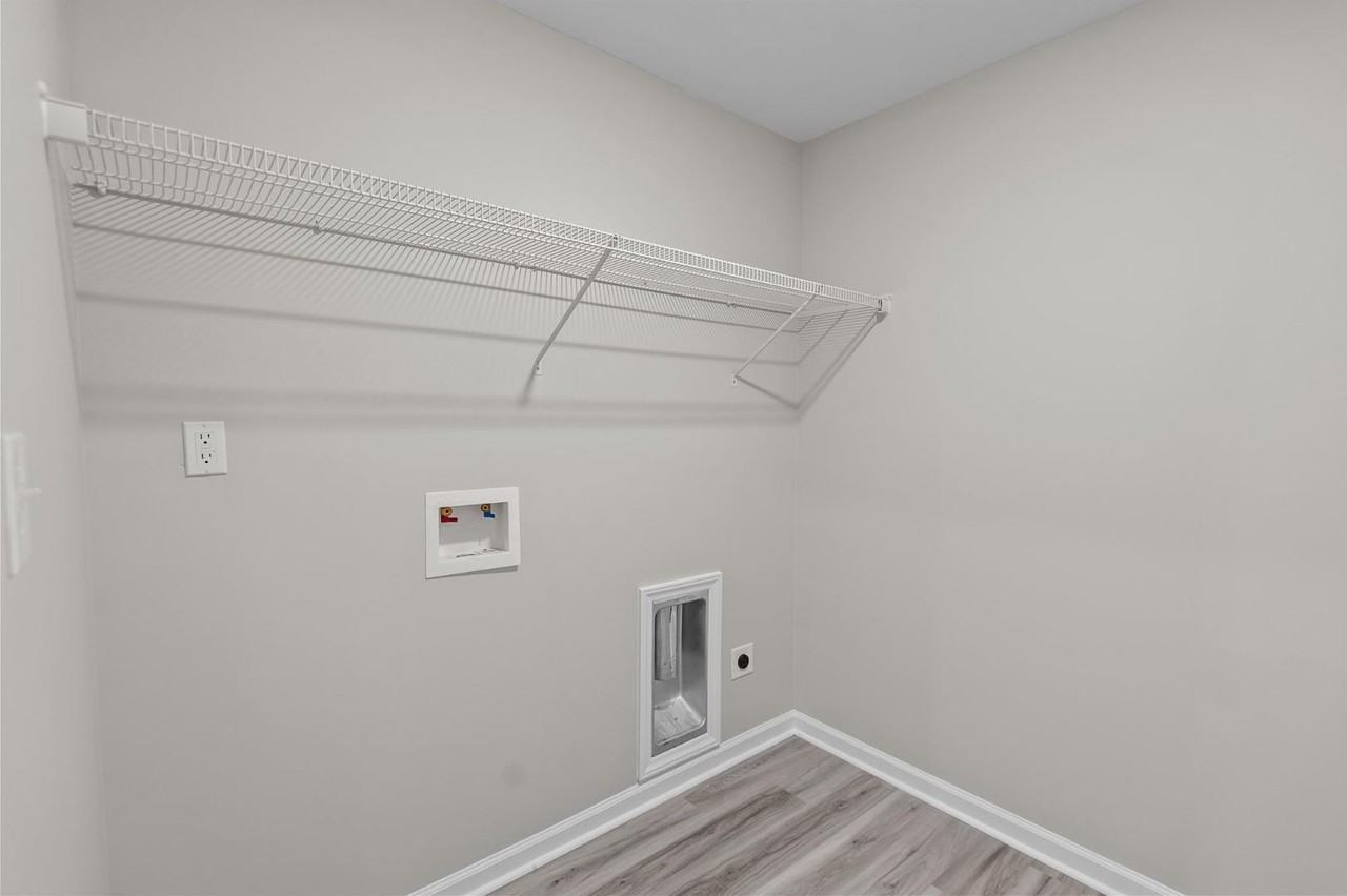 1260 Cross Creek Circle - Photo 6 of 10