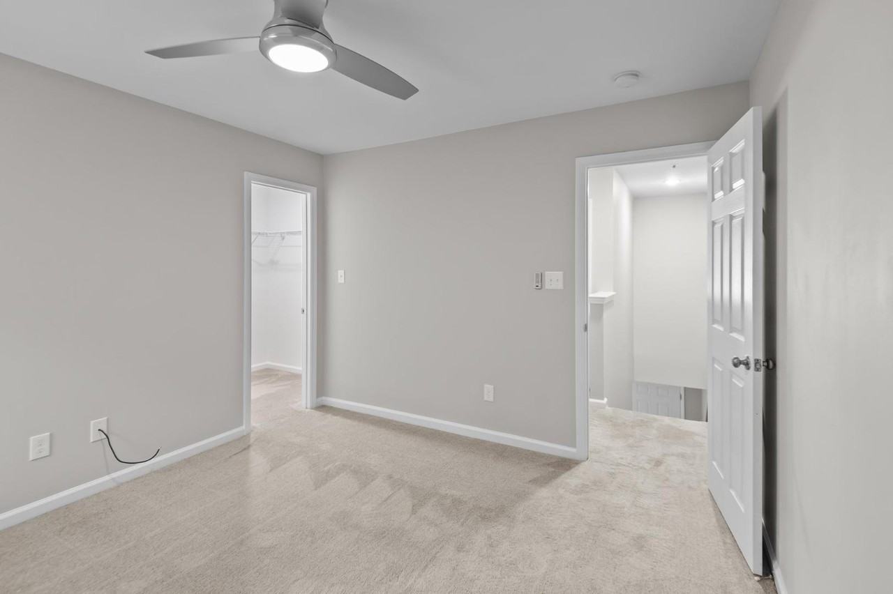 1261 Cross Creek Circle - Photo 5 of 10