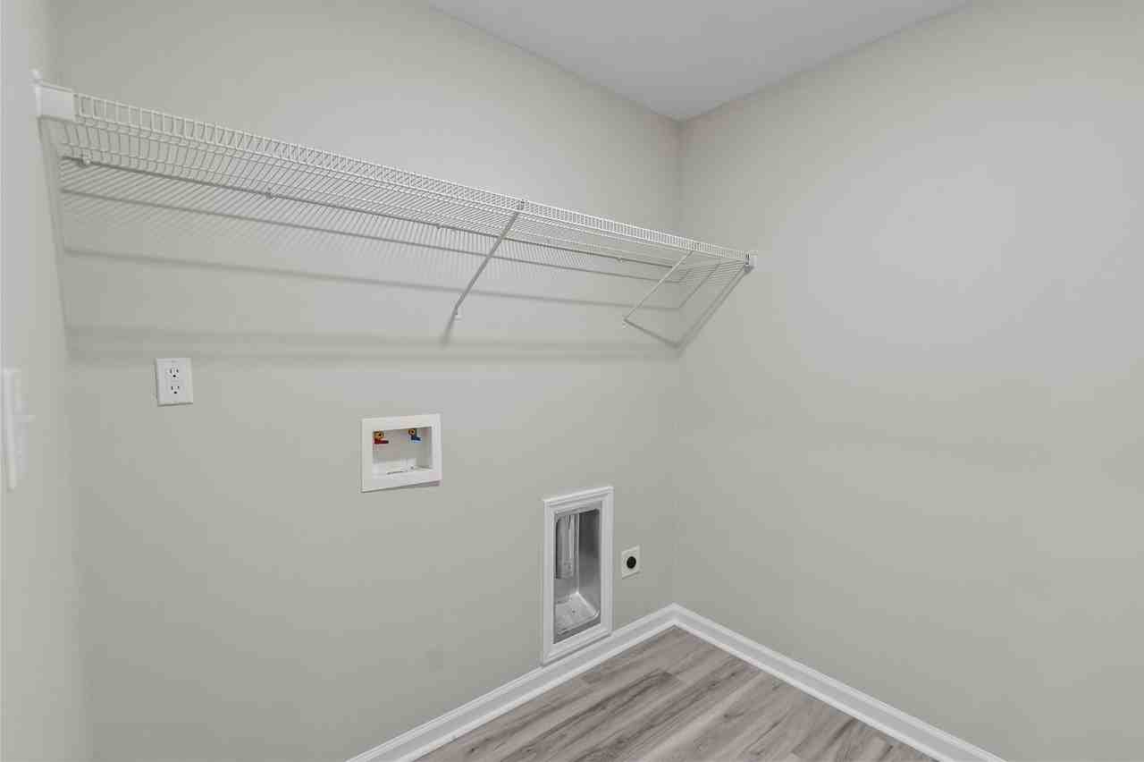 1261 Cross Creek Circle - Photo 6 of 10