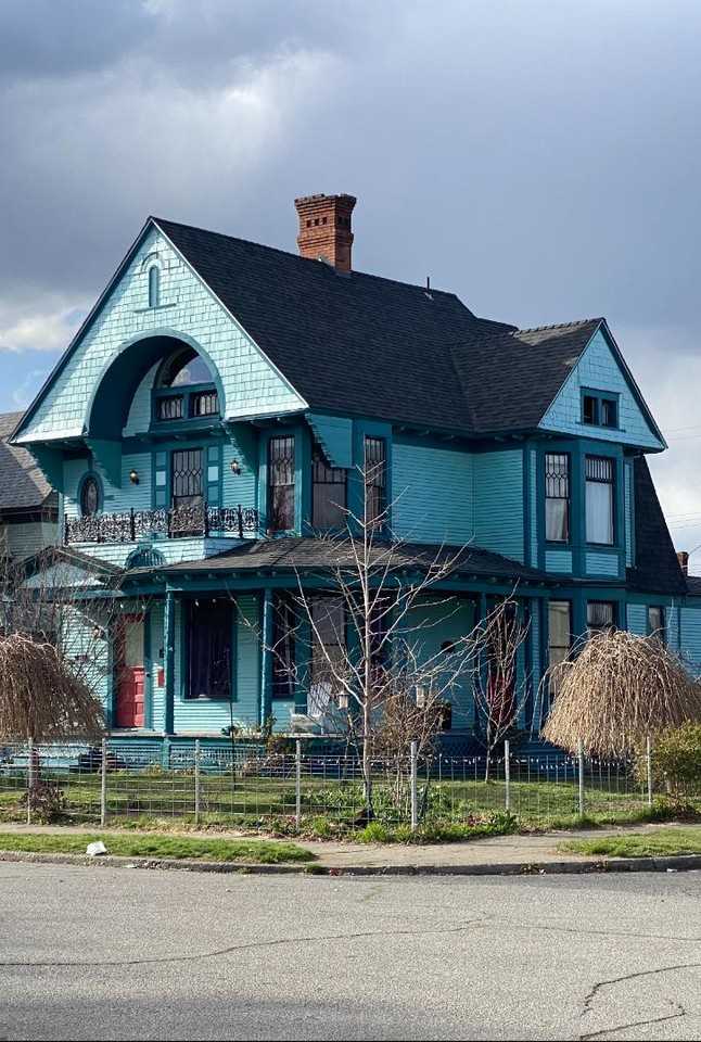 1104 W Sinto Ave - Photo 2 of 2