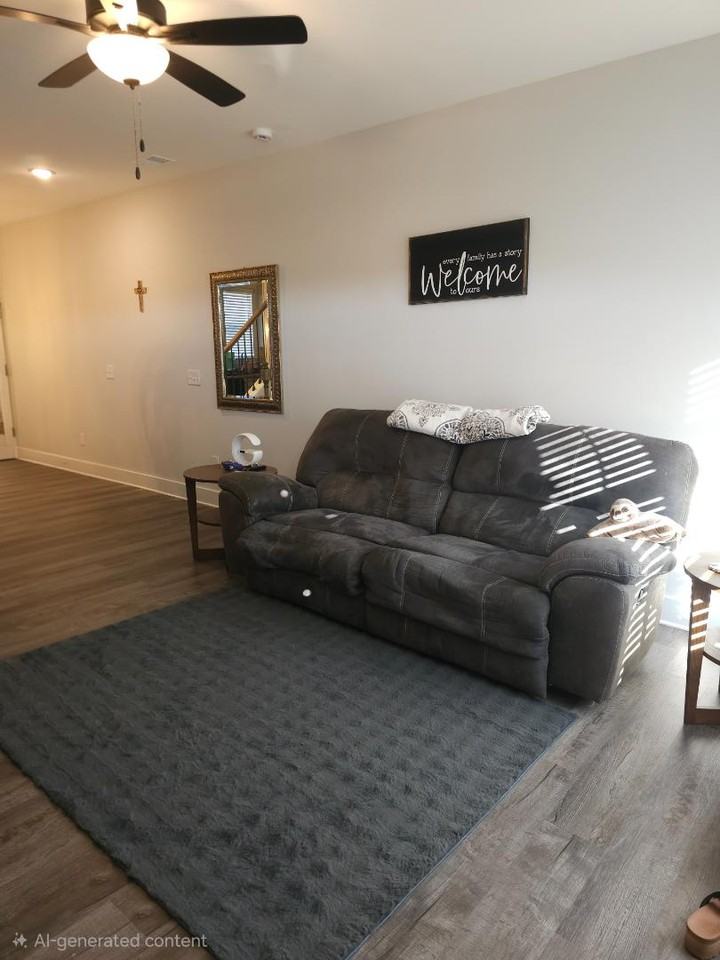 425 Bee Cove Way - Photo 4 of 20