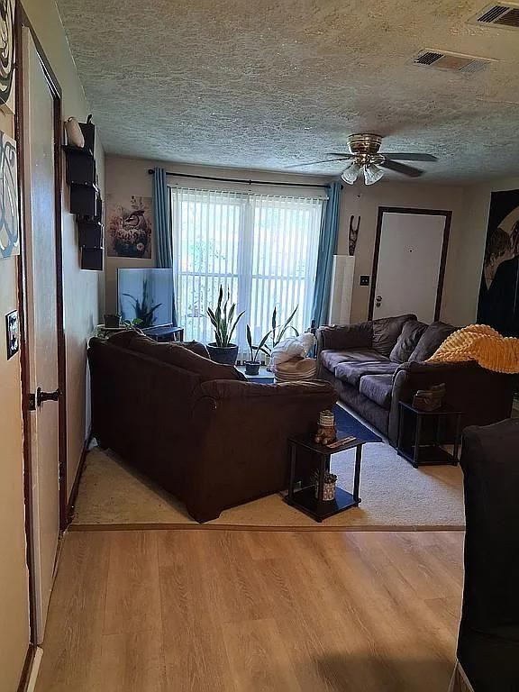 1108 Rosewood Dr - Photo 7 of 20