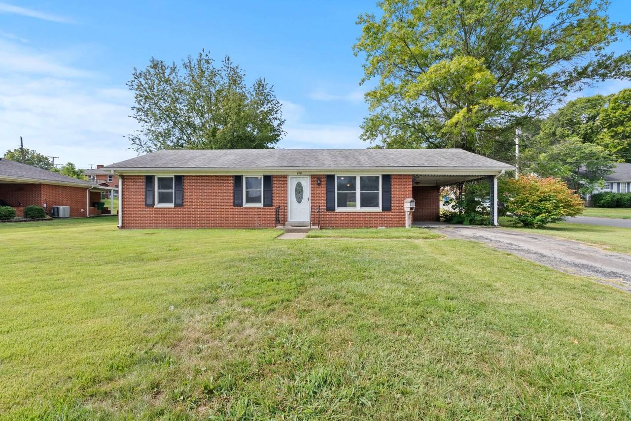 610 Greenbriar Dr - Photo 2 of 20