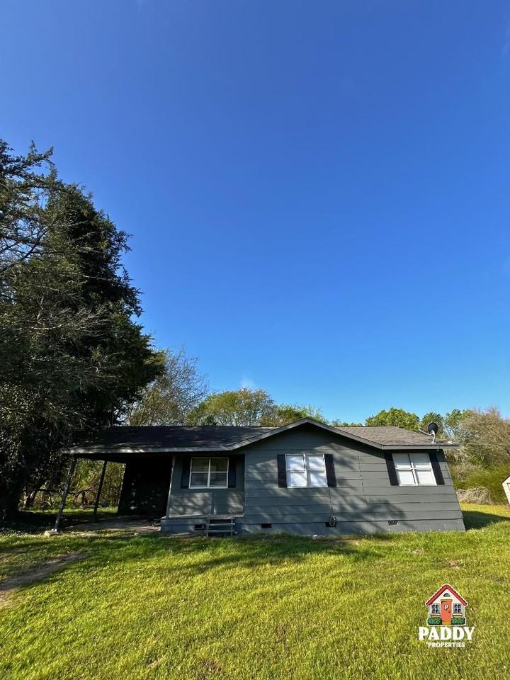 9493 N Us Highway 271 - Photo 2 of 11