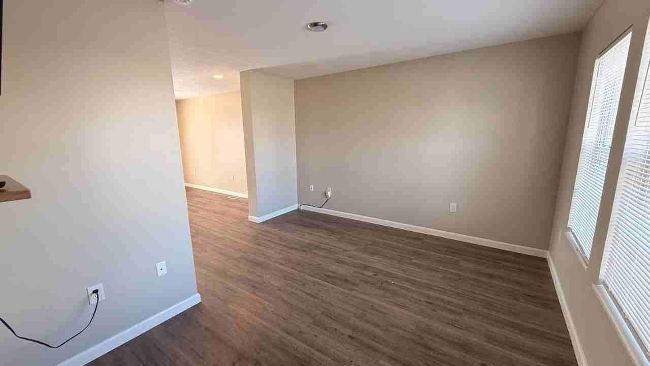 262 Bradford Dr - Photo 3 of 20