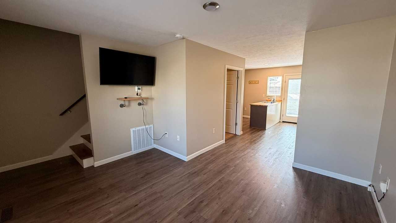 262 Bradford Dr - Photo 5 of 20