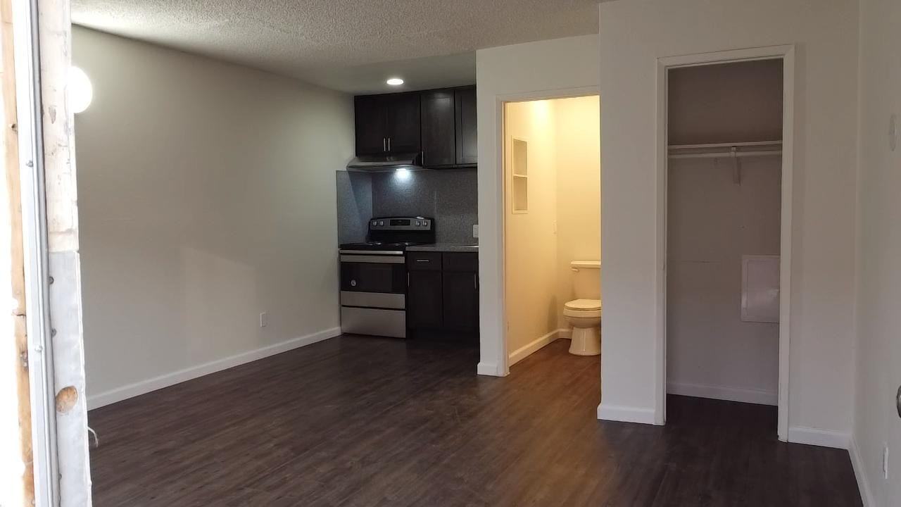 3857 Stobbs Way - Photo 3 of 8