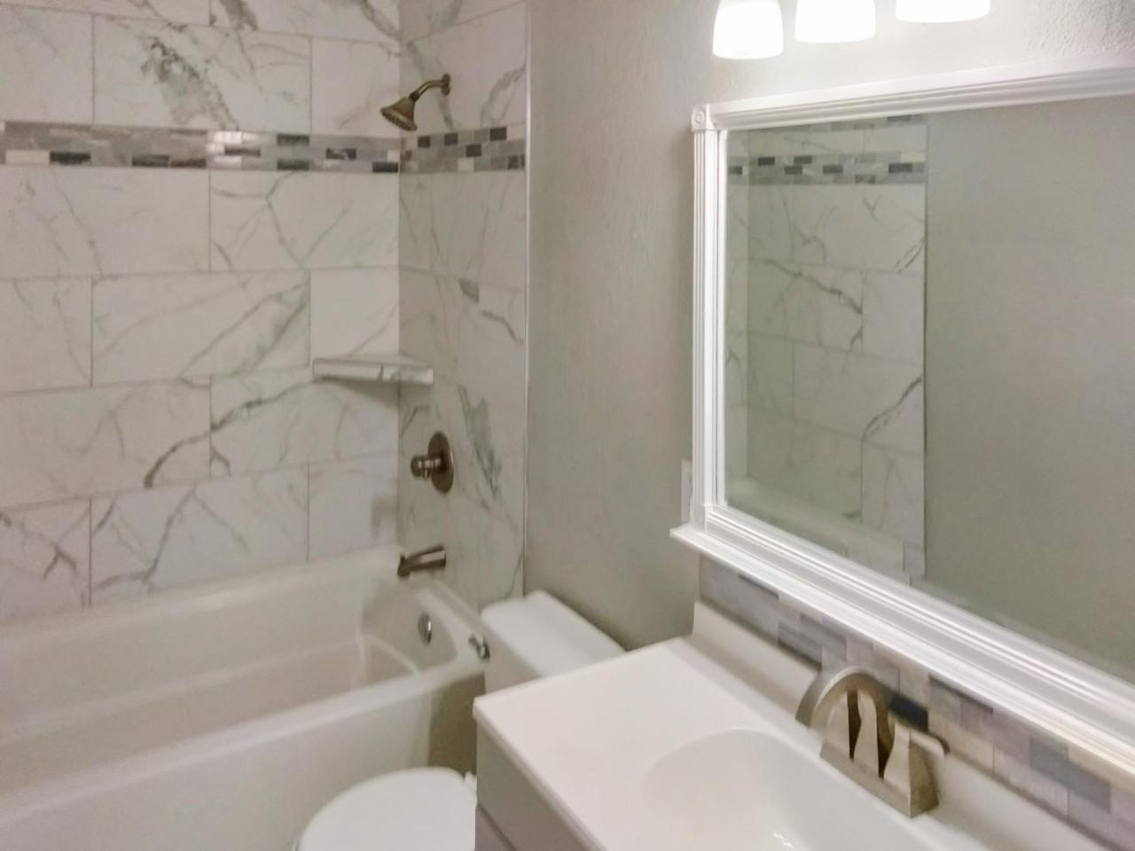 3005 Virginia Ave - Photo 2 of 20