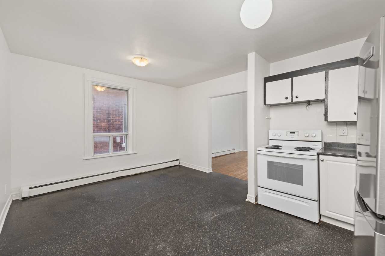 120 Stephenson Avenue #Main - Photo 5 of 24