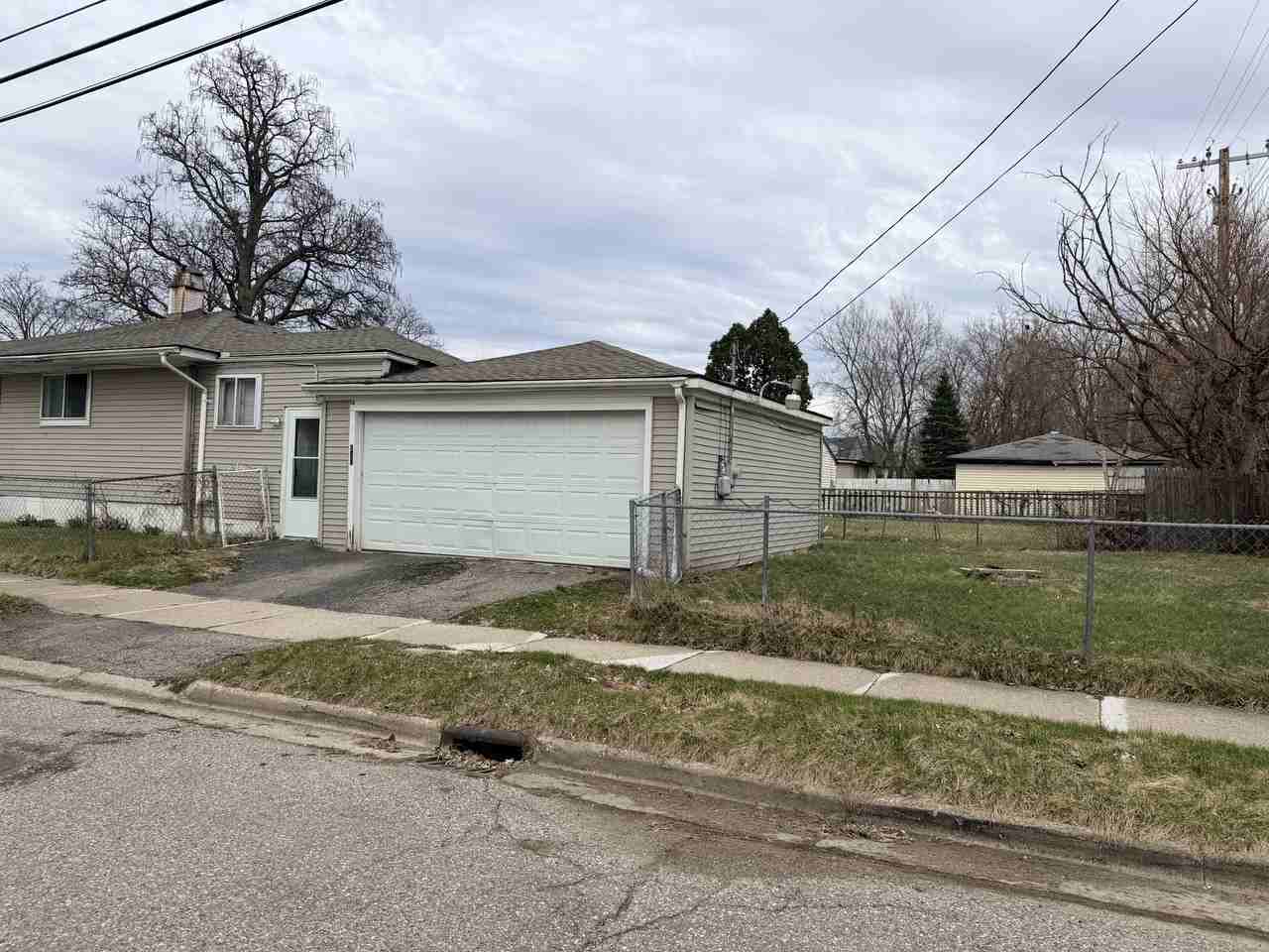 515 Alton Ave #1 - Photo 2 of 12