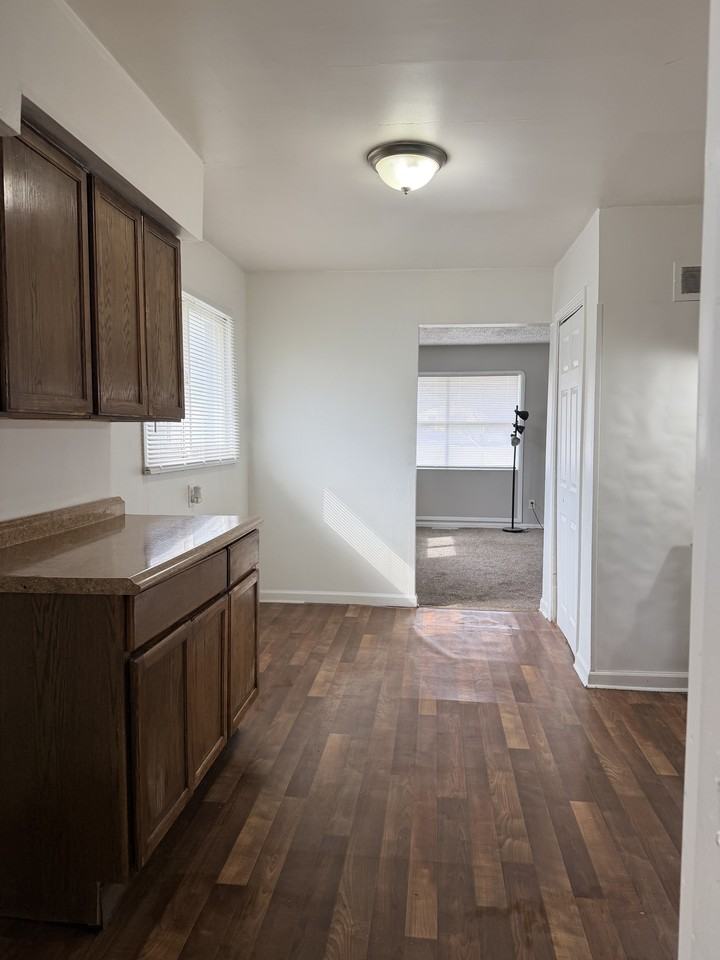 515 Alton Ave #1 - Photo 4 of 12