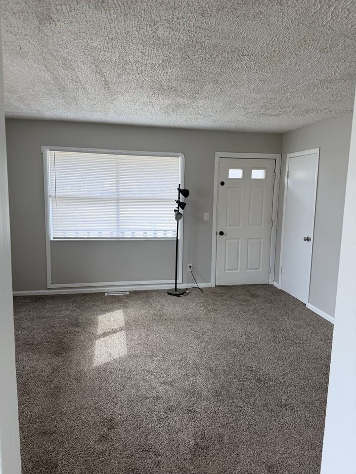 515 Alton Ave #1 - Photo 7 of 12