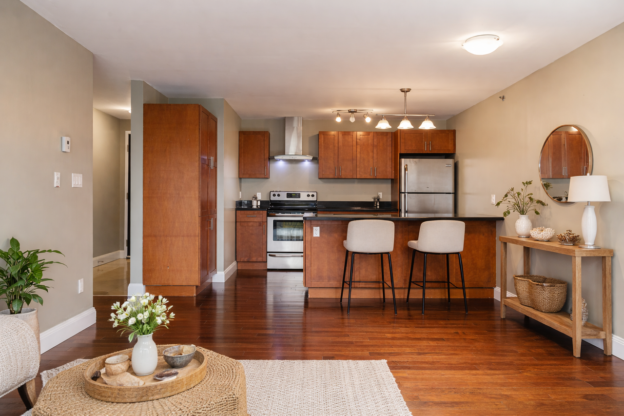 539 Armstrong Rd - Photo 2 of 25