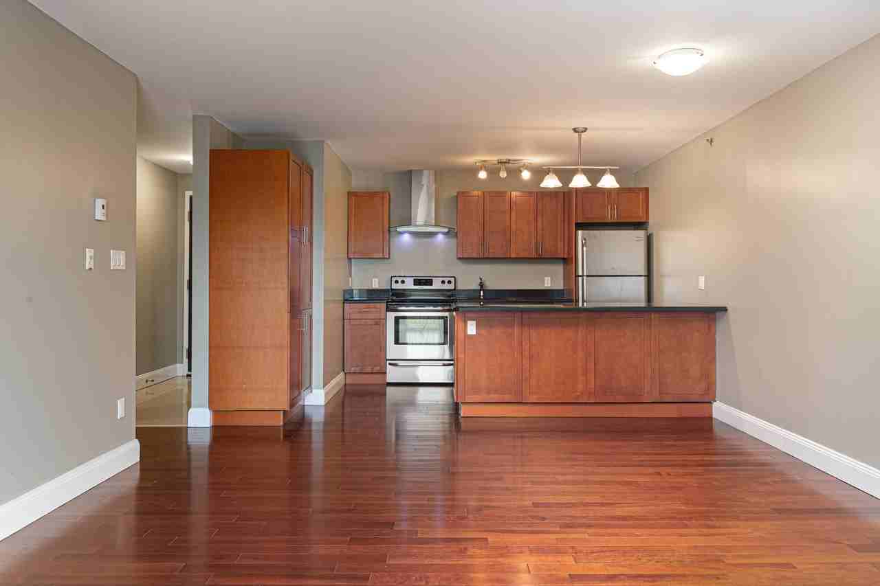 539 Armstrong Rd - Photo 3 of 25