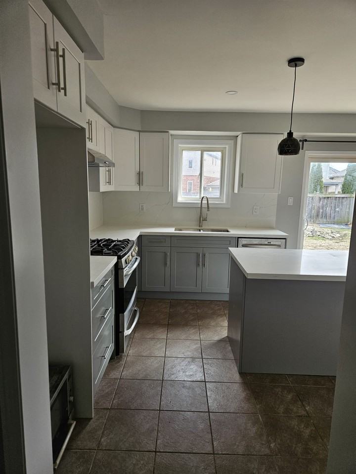 37 Kaufman Dr - Photo 2 of 23