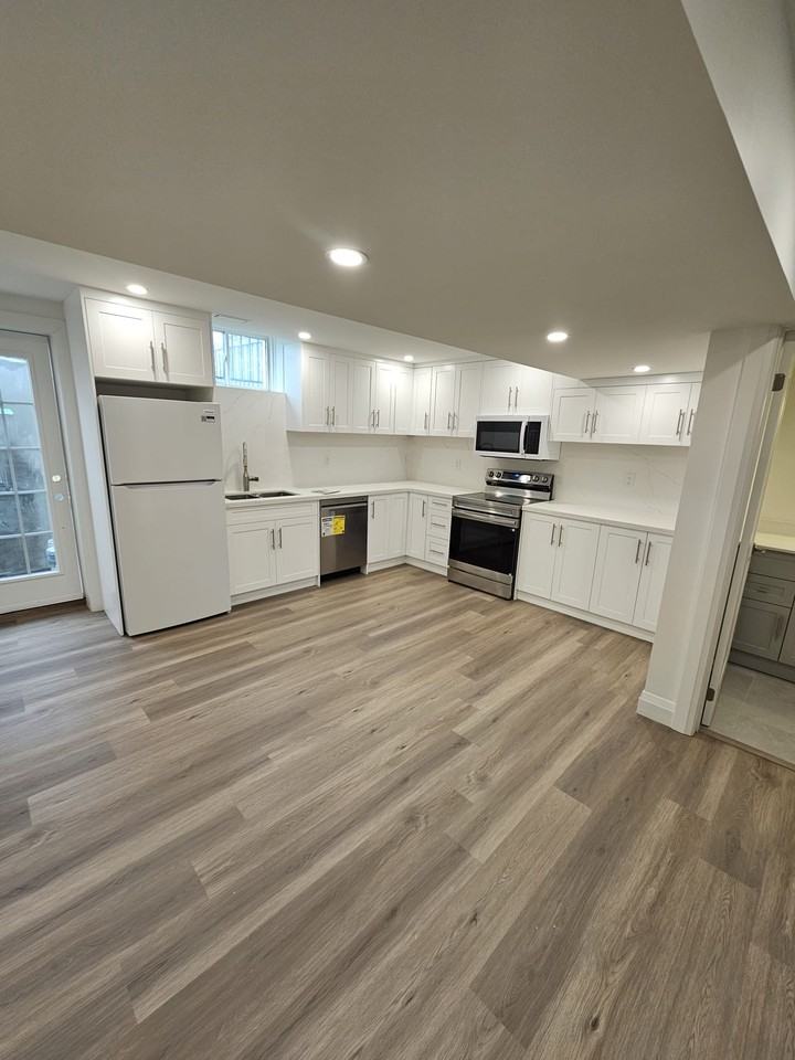 63 Kaufman Dr, Binbrook, ON L0R 1C0 - Photo 3 of 10