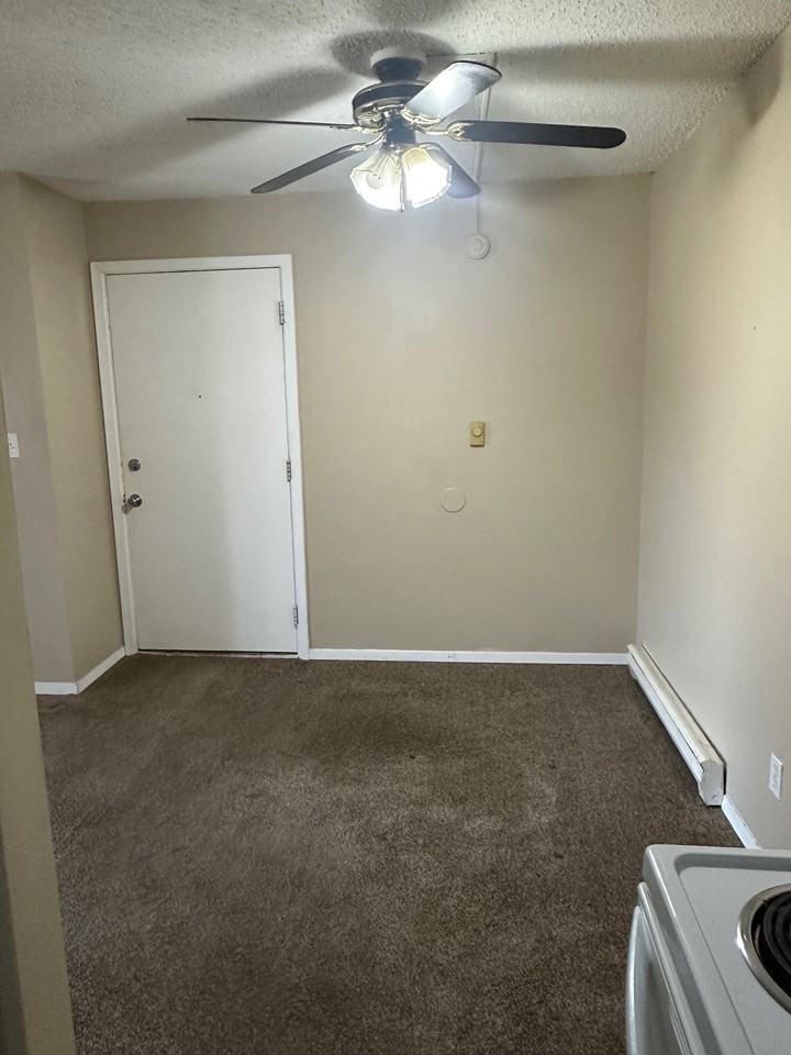 3101 Heritage Dr #12 - Photo 4 of 9