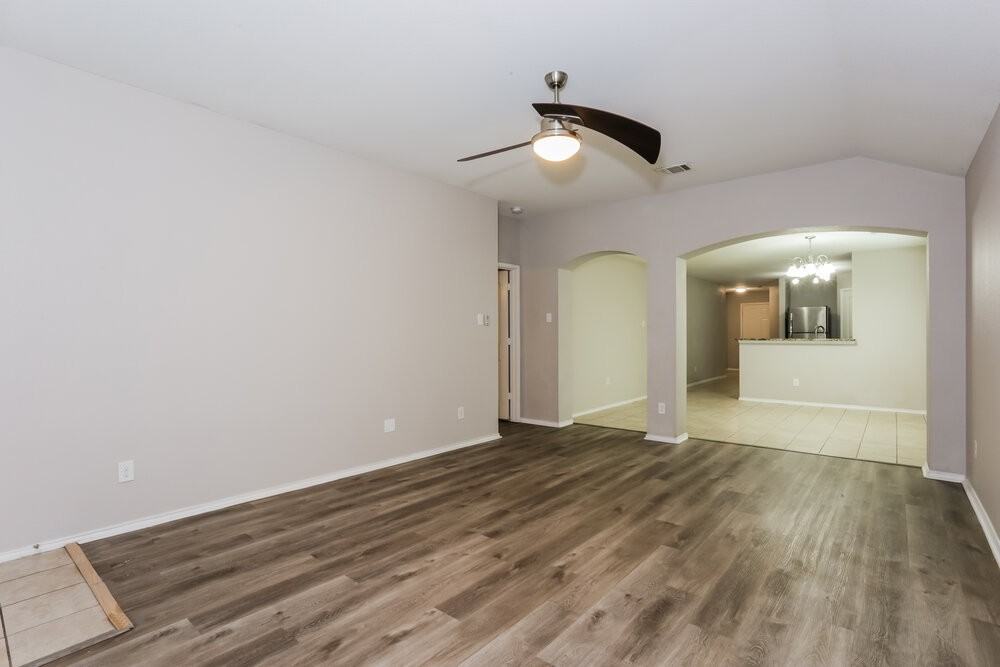 2484 French St - Photo 4 of 16