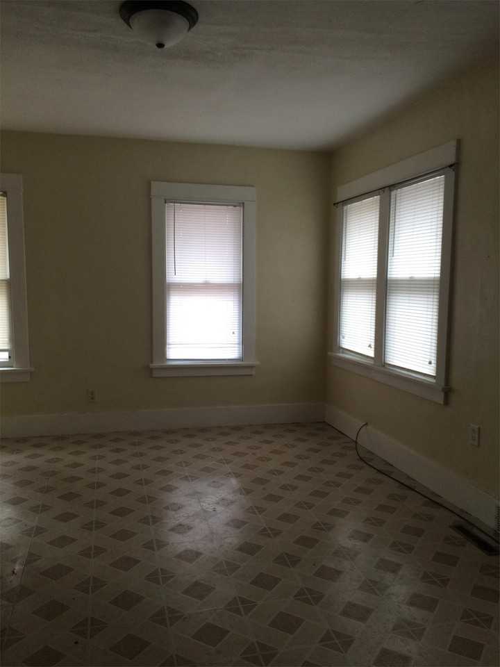 205 Maplewood St - Photo 2 of 6