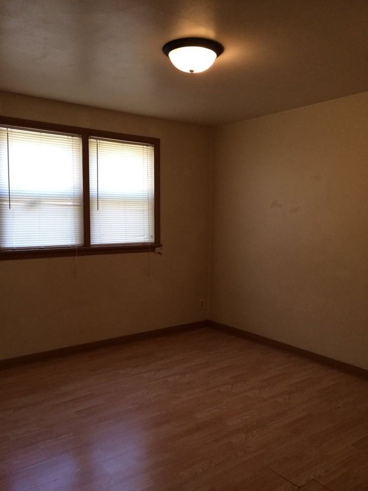 530 Lime St #530 - Photo 3 of 7