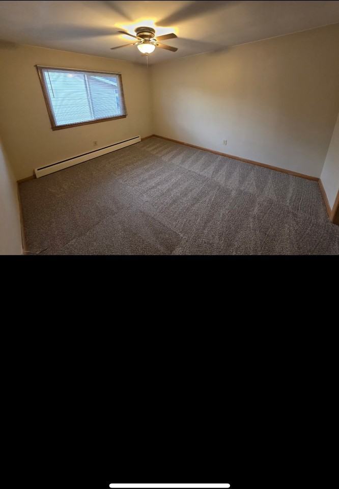 565 Crestview Dr #1 - Photo 3 of 11