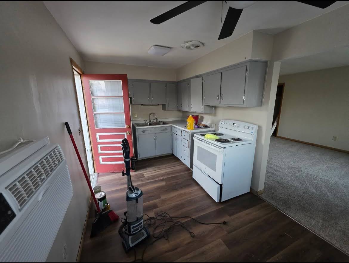 565 Crestview Dr #1 - Photo 6 of 11