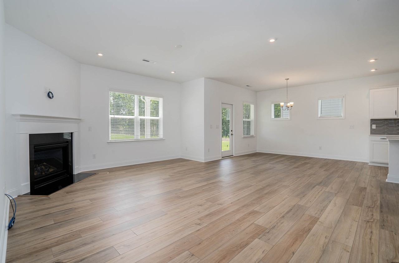 19225 Yellow Birch Dr #1 - Photo 3 of 21