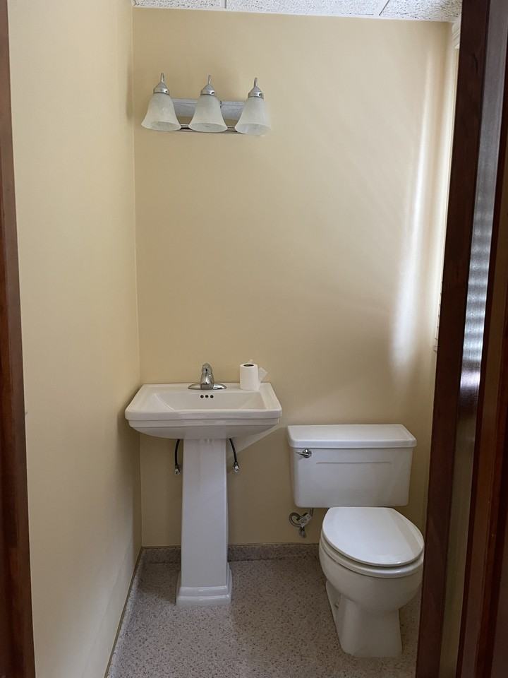 115 E Broadway St #1 - Photo 7 of 11