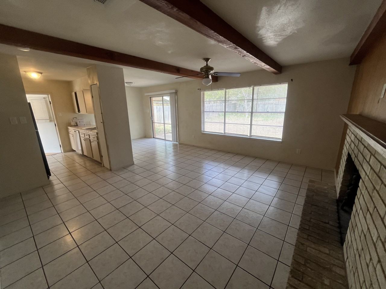 Hillyer St #1002 - Photo 6 of 13