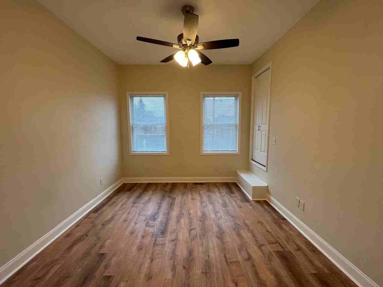 4739 Essex Way #4739 - Photo 5 of 17