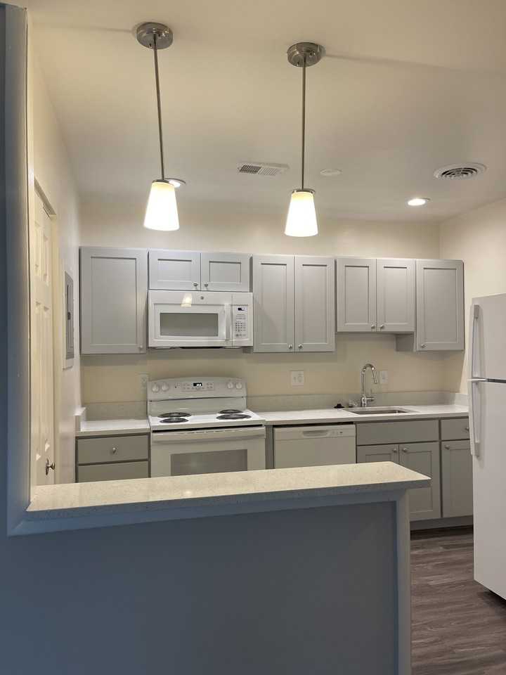 8504 Sky View DriveUnit 104 #8504-104 - Photo 3 of 10