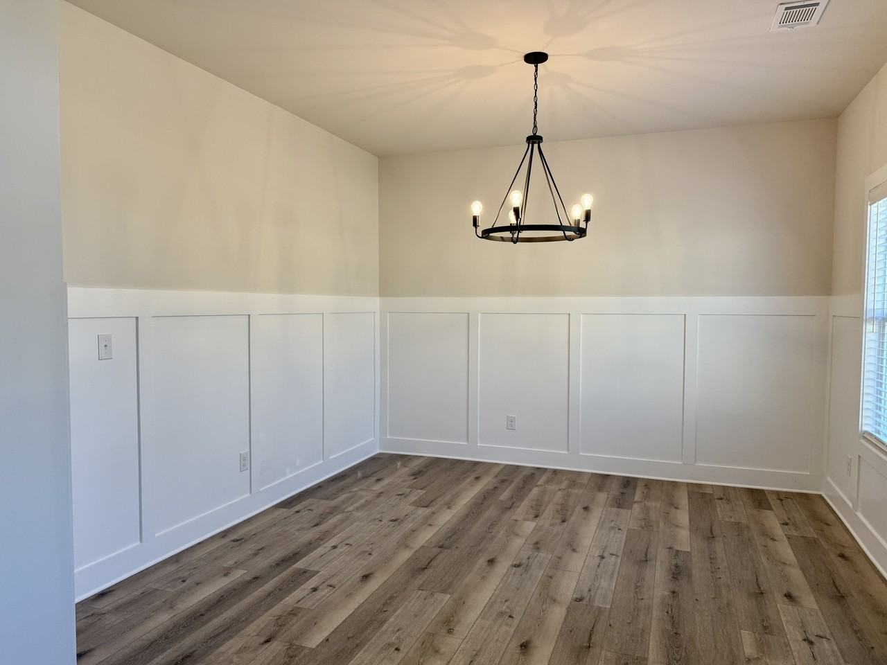 401 Fox Creek Dr #1 - Photo 4 of 30