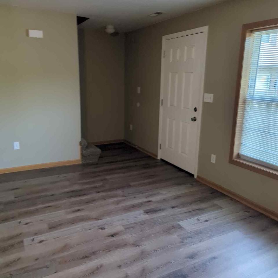 408 Ming St #C - Photo 2 of 7