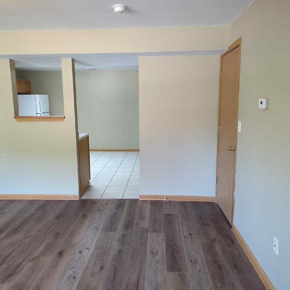 408 Ming St #C - Photo 3 of 7