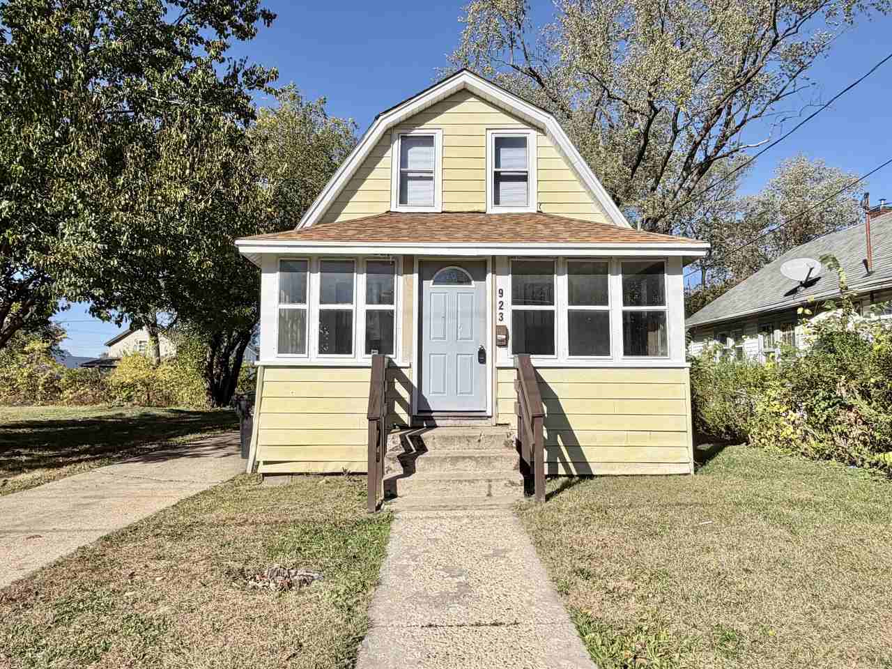 923 Randall St #1 - Photo 2 of 25