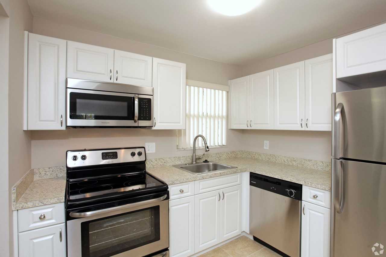 Villanova Apartments - Photo 4 of 8