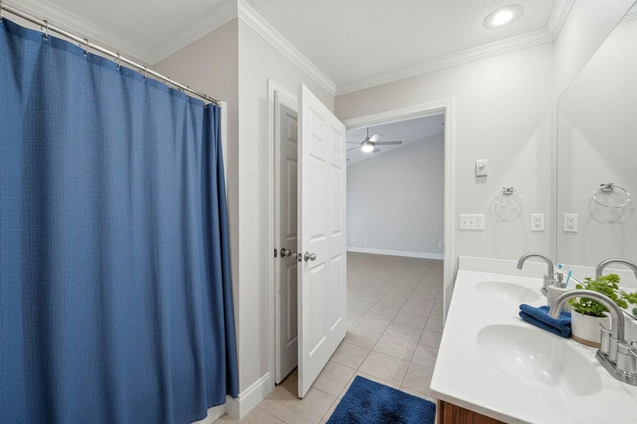 Suncrest Village - Photo 4 of 29