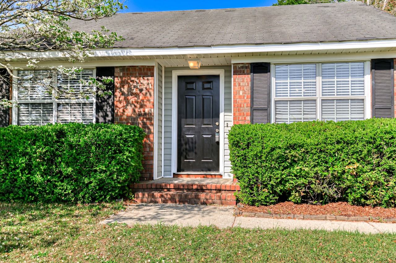 259 Hillwood Ct #1 - Photo 4 of 31