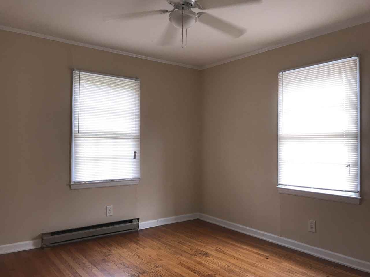 419 Banks St #A - Photo 3 of 12