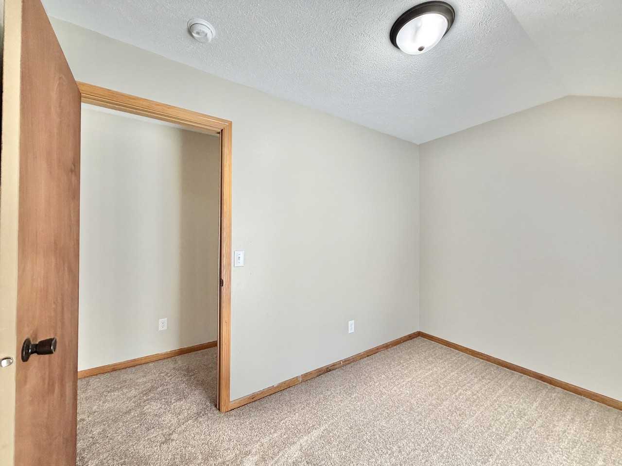 612 Cherry St #2 - Photo 4 of 20