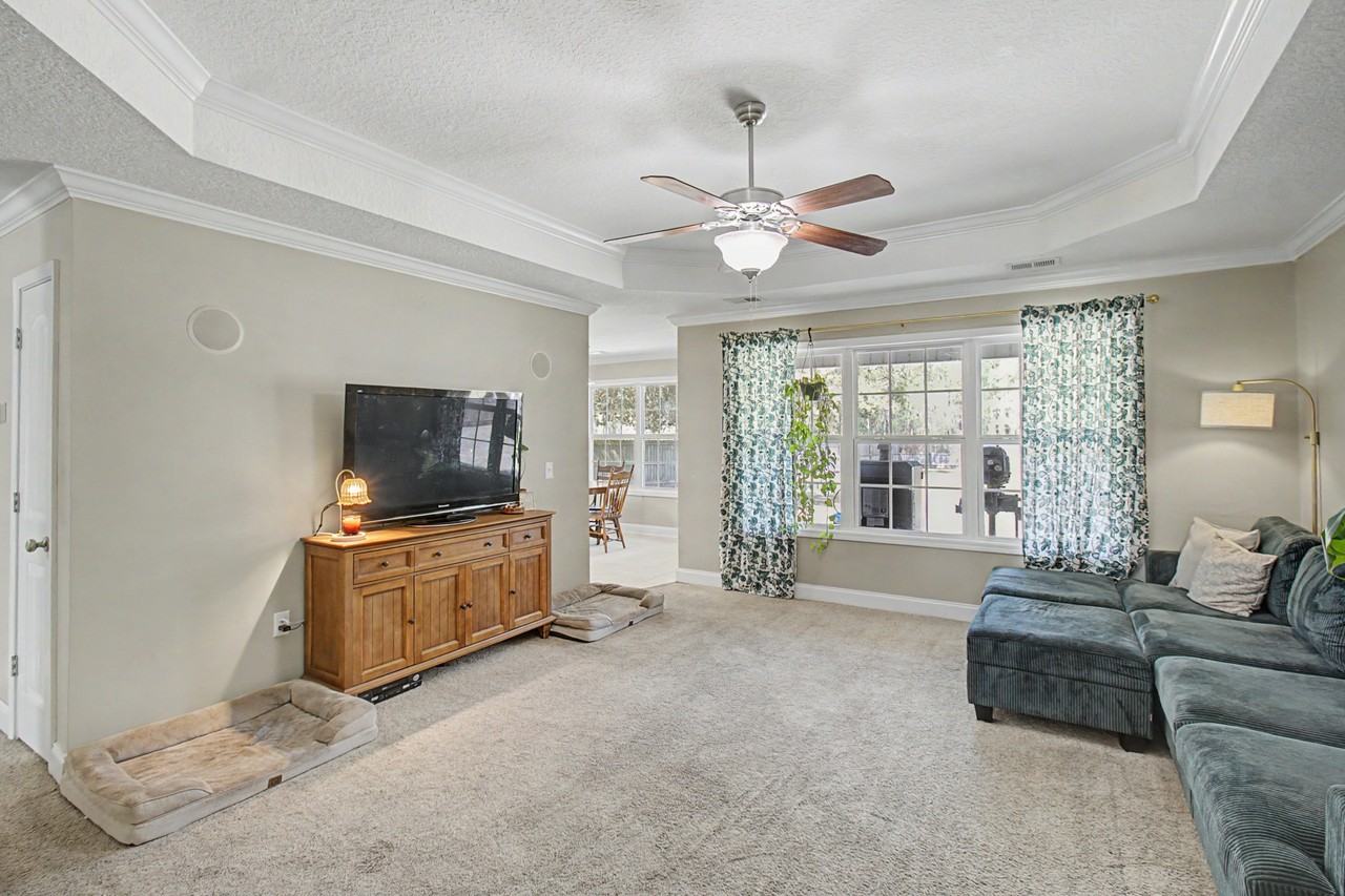 220 Jackson Avenue Northeast NE #1 - Photo 2 of 24