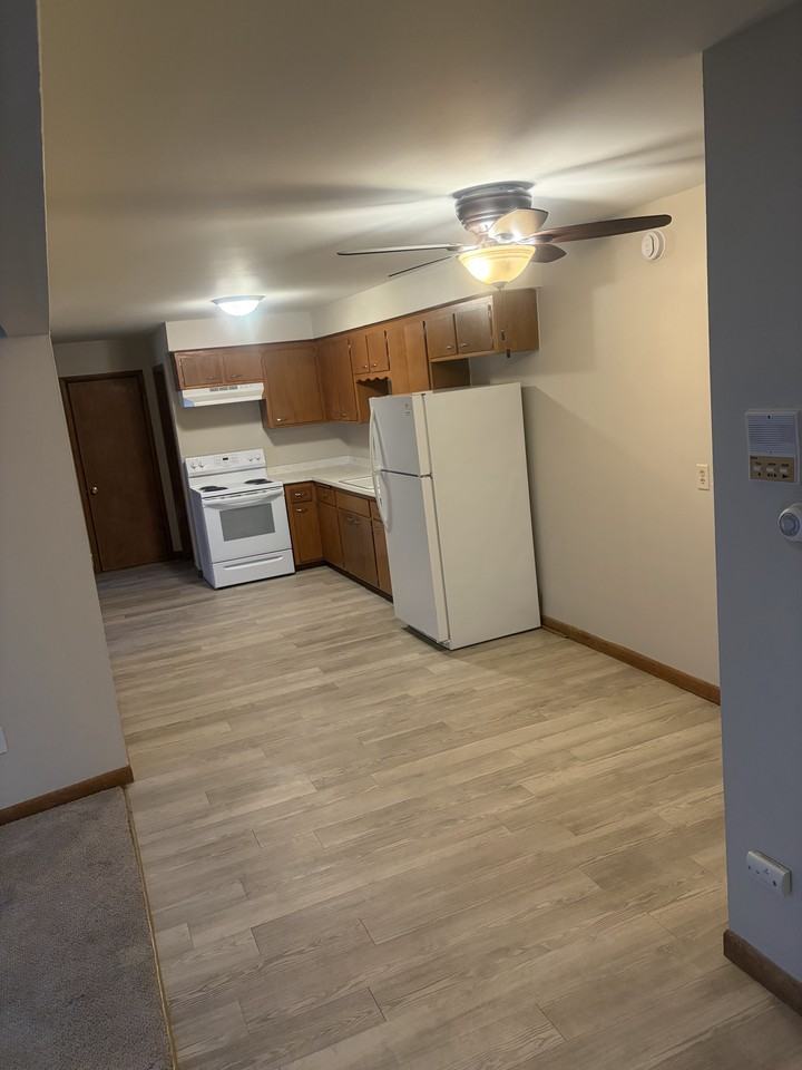 2010 West Broadway - 212 #212 - Photo 4 of 6